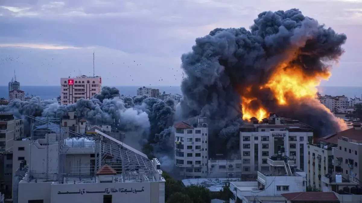 इजरायली शहर हाइफा पर हमला कर सकता है हिजबुल्लाह : इजरायली रक्षा मंत्री